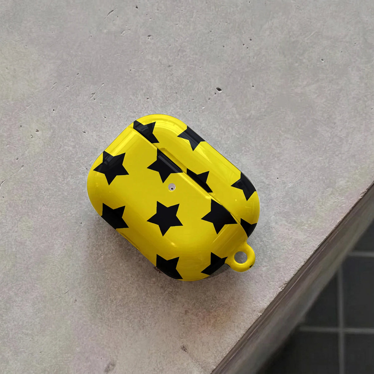 Electric Star AirPods Case