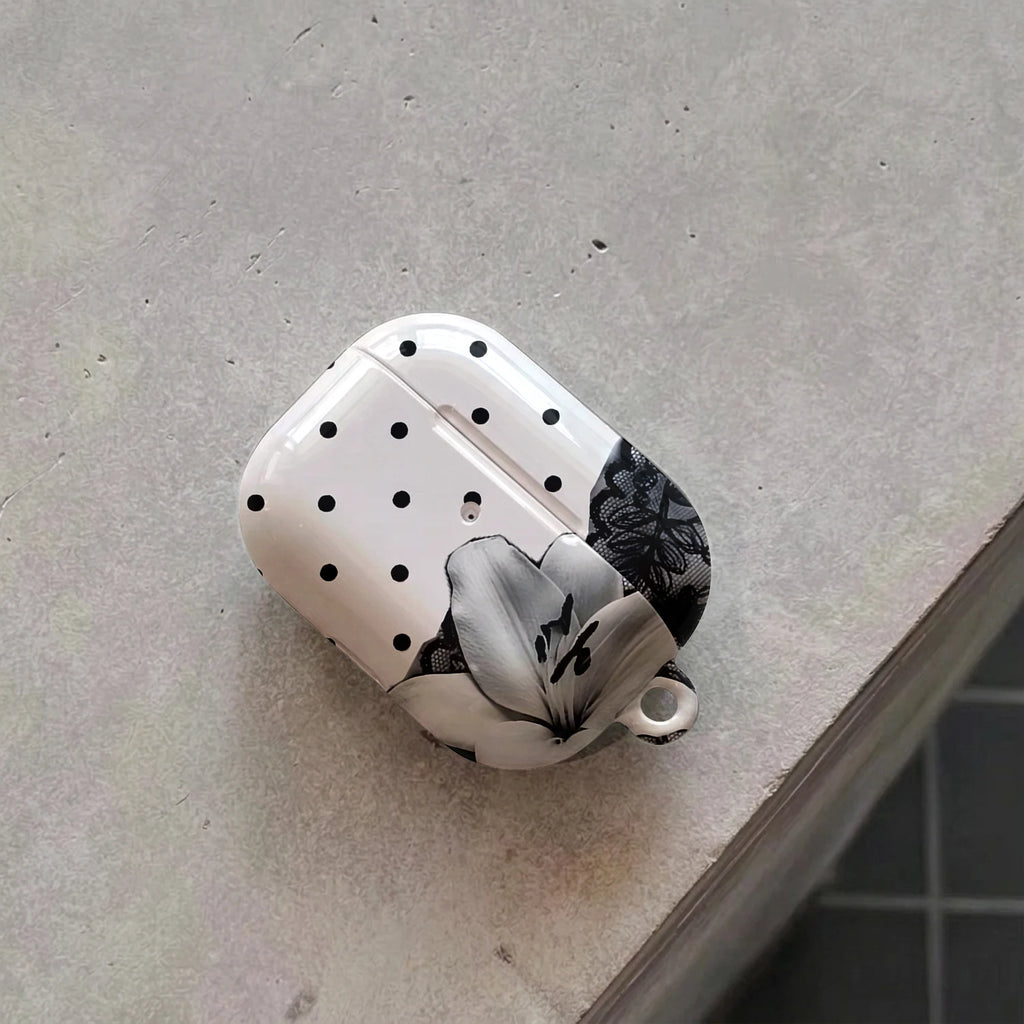 Noir Lily Dot Case